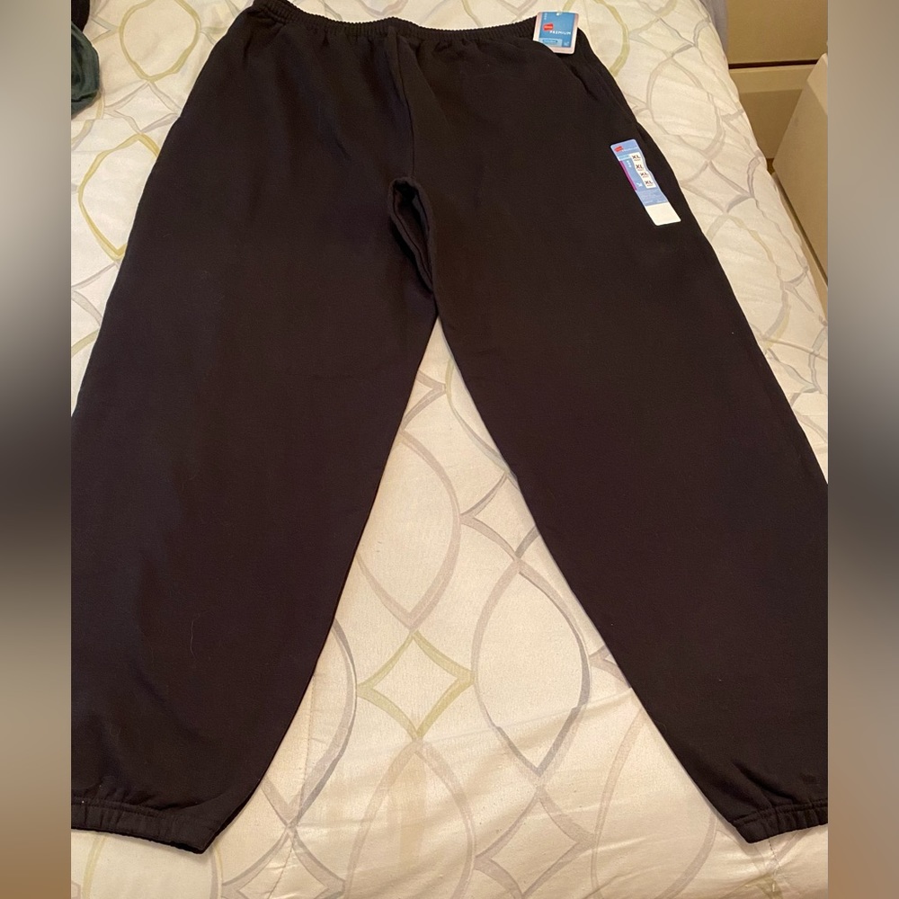 Men’s black  Hanes XL sweatpants